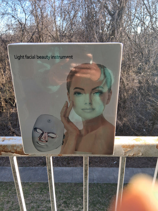 7 Color LED Facial Beauty Instrument Facial Care Tools USB Powered for Home Use